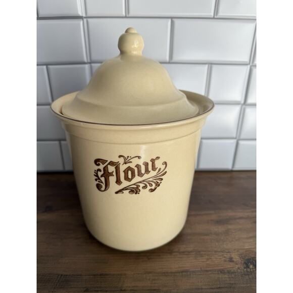 Pfaltzgraff Village Flour Canister 3.5 Qt #506 Lid #501 - Picture 1 of 8